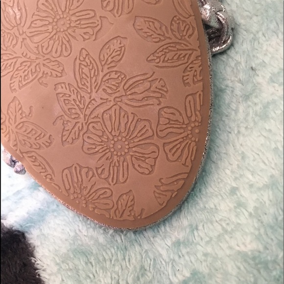 *New* Forever Silver Strappy Sandals - Picture 7 of 8